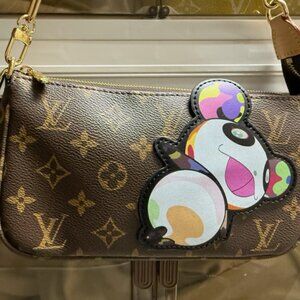 STUNNING Fashion Pochette-Brand New with LV Box & BAG!!!